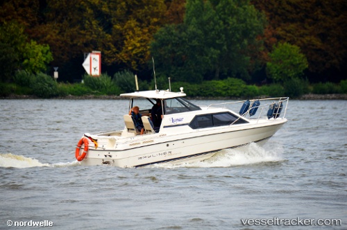 vessel LUNAR IMO: 1012165, Houseboat