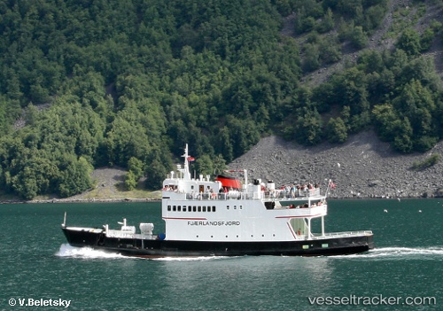 vessel Lustrafjord IMO: 6821016, Passenger Ro Ro Cargo Ship
