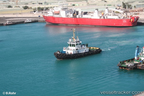 vessel Cs Umm Al Anber IMO: 7206330, Cable Layer
