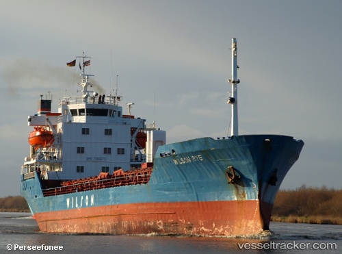 vessel APRIL DREAM IMO: 7382677, Bulk Carrier