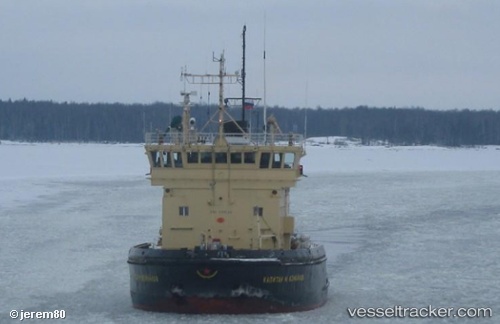 vessel Kapitan M. Izmaylov IMO: 7406318, Icebreaker
