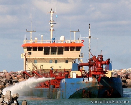 vessel Sif R IMO: 7424358, Hopper Dredger
