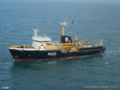 vessel Mv Menkar IMO: 7605689, Pilot Vessel
