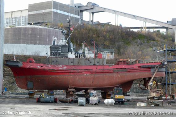 vessel Vega IMO: 7607869, Tug
