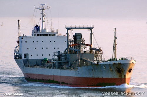 vessel Ga Yang IMO: 8014277, Cement Carrier
