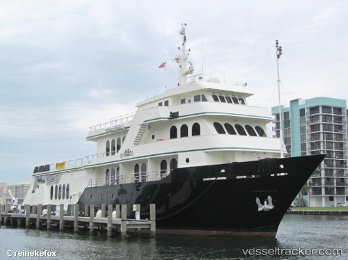 vessel Global IMO: 8115734, Yacht
