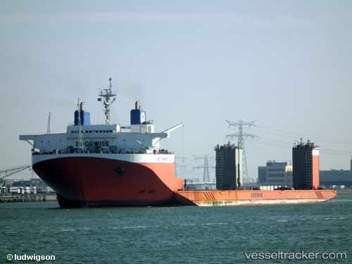 vessel MIGHTY SERVANT 1 IMO: 8130875, Heavy Load Carrier