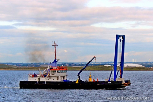 vessel WILTON IMO: 8201569, Buoy/Lighthouse Vessel