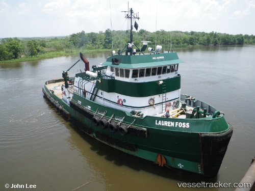 vessel Lauren Foss IMO: 8218938, Tug
