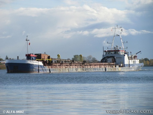 vessel Zeezand Express IMO: 8302739, Hopper Dredger
