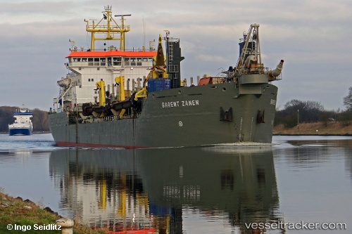 vessel AMBIKA 3 IMO: 8315504, Hopper Dredger