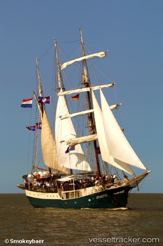 vessel Atlantis IMO: 8333635, Cruise Ship
