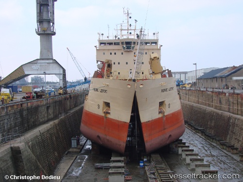 vessel Inai Tecoma IMO: 8404915, Hopper Dredger
