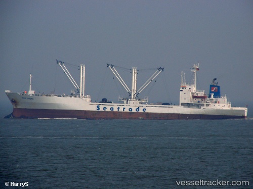 vessel '352739000' IMO: 8420751, 
