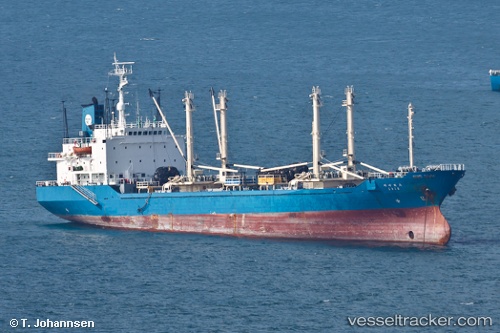 vessel DANIDIN IMO: 8513039, Reefer