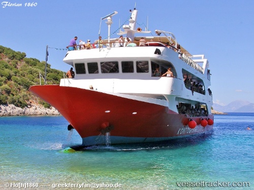 vessel Eptanisos IMO: 8681381, Passenger Ship
