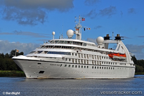 vessel Star Pride IMO: 8707343, Cruise Ship
