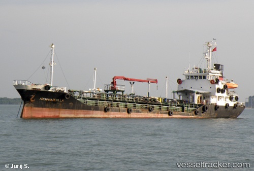 vessel Arowana Sevilla IMO: 8712829, Oil Products Tanker
