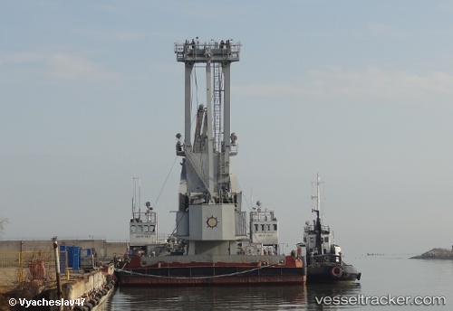 vessel Baykal IMO: 8726351, Crane Ship
