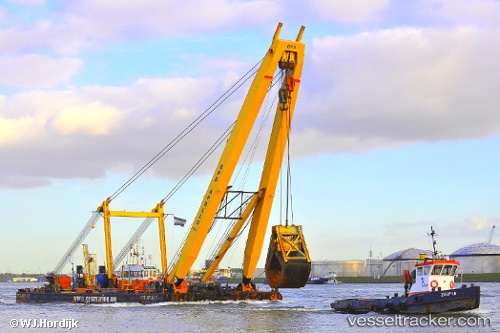 vessel Tronds Lift 7 IMO: 8757099, Crane Ship
