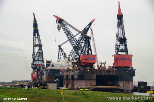 vessel Thialf IMO: 8757740, Service Ship
