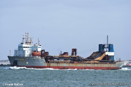 vessel City Of London IMO: 8806058, Dredger
