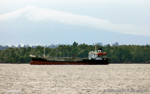 vessel Mt V.l.10 IMO: 8820810, Oil Products Tanker
