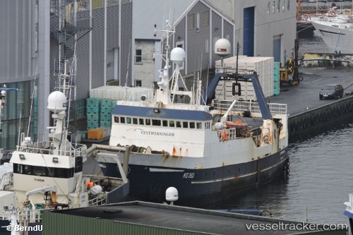 vessel Fuglberg IMO: 8825901, Fishing Vessel
