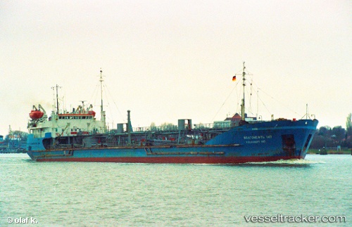 vessel Volgoneft 147 IMO: 8892007, Oil Products Tanker
