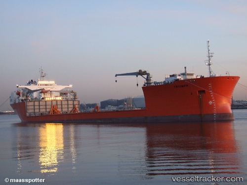 vessel Triumph IMO: 8902967, Heavy Load Carrier
