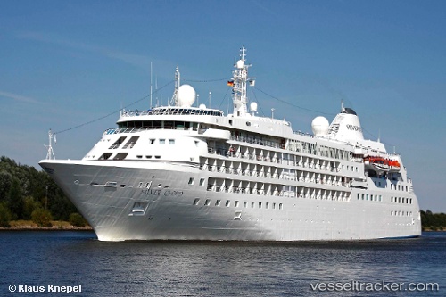 vessel Silver Cloud IMO: 8903923, Cruise Ship
