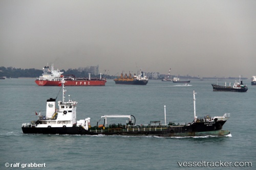 vessel Explorer IMO: 8911580, Oil Products Tanker
