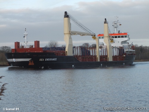 vessel Quest IMO: 8913904, Cruise Ship
