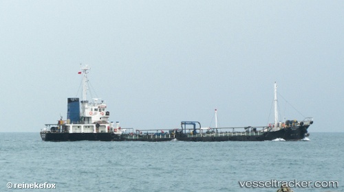 vessel Silver Honour IMO: 8921858, Oil Products Tanker
