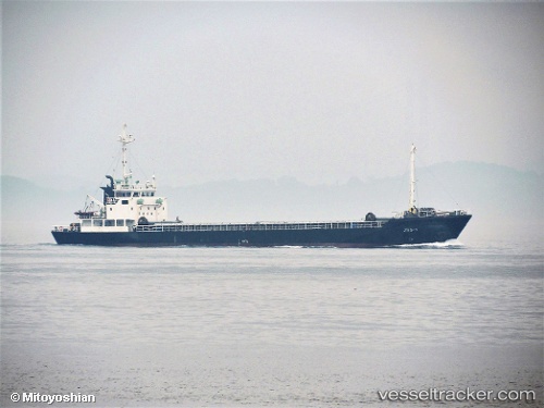 vessel LAYAR ANGGUN 8 IMO: 9005584, 