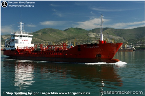 vessel Gazpromneft West IMO: 9031636, Chemical Oil Products Tanker
