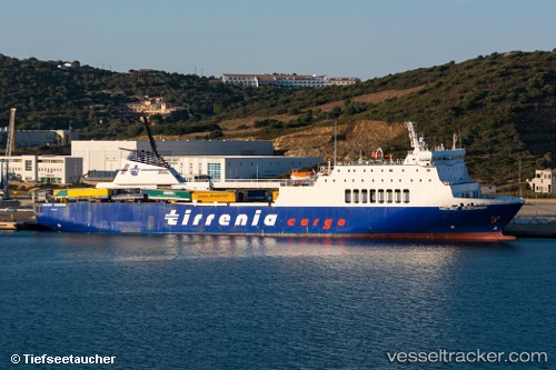 vessel AMAL IMO: 9031686, Passenger/Ro-Ro Ship (vehicles)