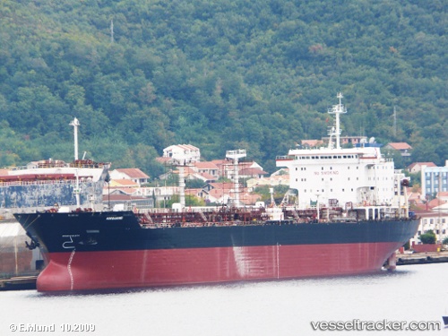 vessel SHAN GANG RONG HE IMO: 9037123, Oil Products Tanker