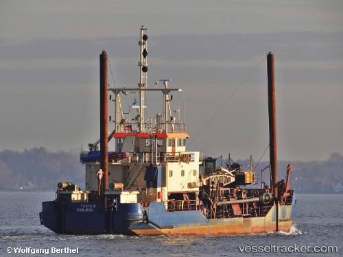 vessel Toste R IMO: 9042087, Hopper Dredger
