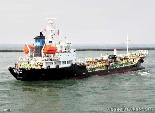 vessel Moon Luck IMO: 9078309, Oil Products Tanker
