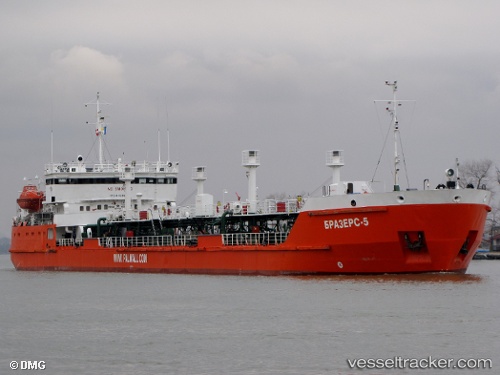 vessel Brothers 5 IMO: 9109823, Oil Products Tanker
