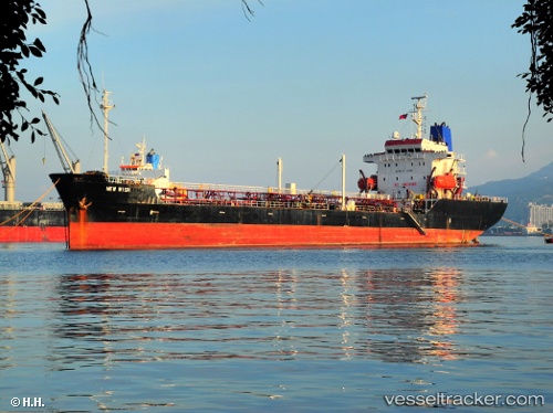 vessel Moon Spring IMO: 9114866, Oil Products Tanker
