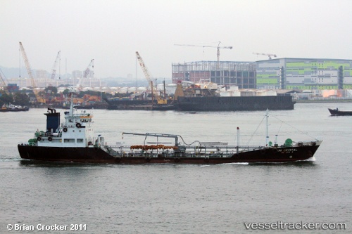 vessel Uni Crystal IMO: 9118927, Oil Products Tanker
