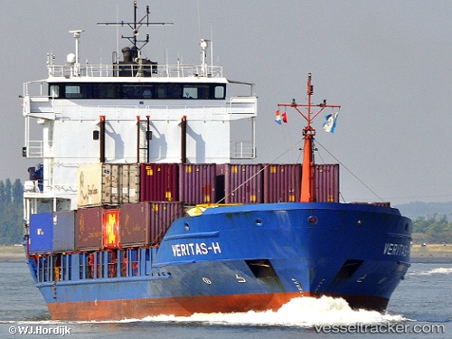 vessel '370031000' IMO: 9138745, 