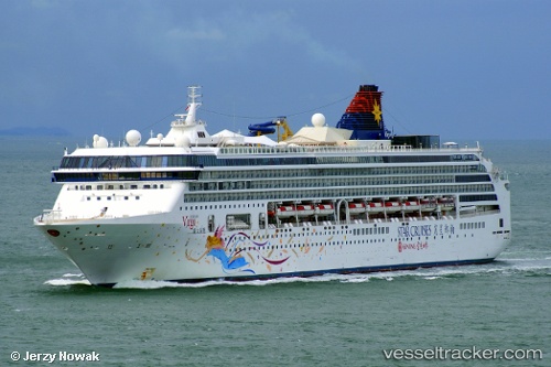 vessel Explorer Dream IMO: 9141077, Cruise Ship
