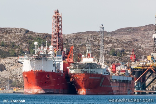 vessel West Navigator IMO: 9162100, Drilling Ship
