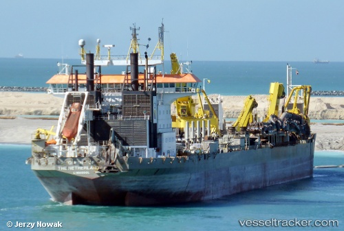 vessel Queen Of Netherlands IMO: 9164031, Hopper Dredger
