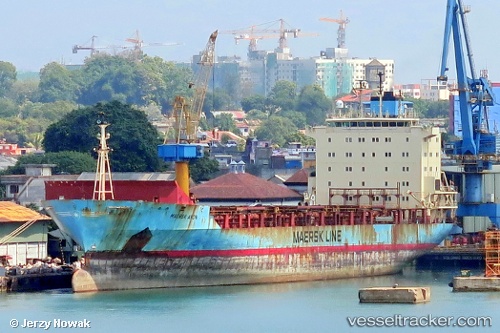 vessel Maersk Avon IMO: 9164275, Container Ship
