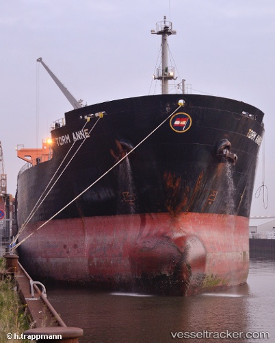 vessel SUPER IMO: 9180982, Oil Products Tanker