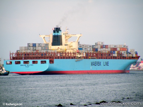 vessel York IMO: 9196838, Container Ship
